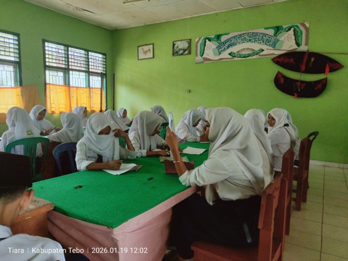 MTs Negeri 2 Tebo Laksanakan Seleksi Olimpiade Madrasah Indonesia (OMI)
