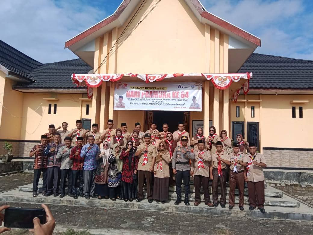 MTSN 2 TEBO HADIRI UPACARA PERINGATAN PRAMUKA KE 64 DI KECAMATAN TEBO ULU, DIDAMPINGI KEPALA MADRASAH DAN PEMBINA OSIM