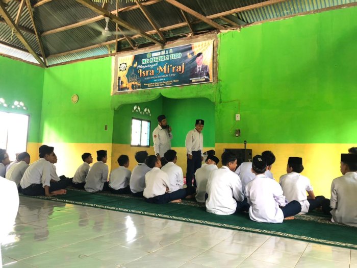 Praktik Wudhu Siswa MTs  Negeri 2 Tebo Perkuat Pemahaman Ibadah Sehari-hari