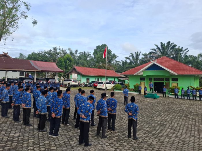 Kepala MTs  Negeri 2 Tebo Ikuti Apel Kedisiplinan Kemenag Tebo