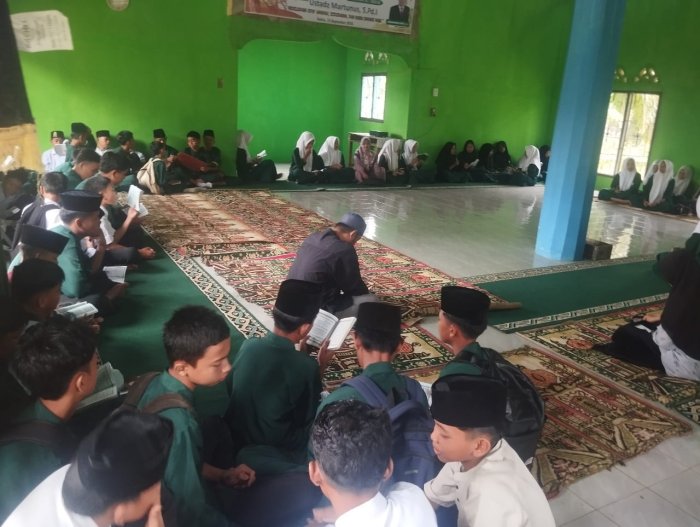  MTsN 2 Tebo Gelar Yasinan Rutin, Tingkatkan Kekompakan dan Spiritualitas 