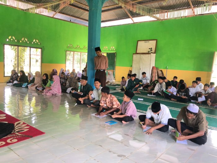 MTs  Negeri 2 Tebo Gelar Perlombaan sebagai Evaluasi Kegiatan Pesantren Kilat