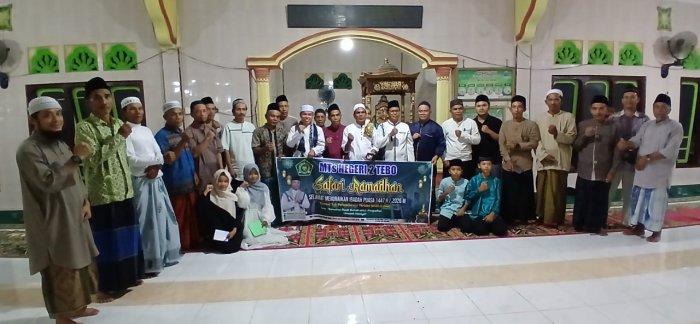Safari Ramadhan Pertama MTs  Negeri 2 Tebo di Masjid Nurul Ihsan Berlangsung Khidmat