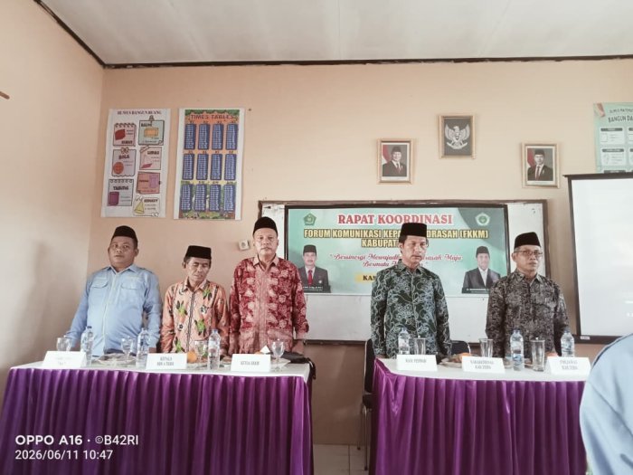 Kepala MTs Negeri 2 Tebo Hadiri Pertemuan FKKM MIN, MTsN, dan MAN se-Kabupaten Tebo di MIN 4 Tebo Kepala MTs Negeri 2 Tebo Hadiri Pertemuan FKKM MIN, MTsN, dan MAN se-Kabupaten Tebo di MIN 4 Tebo