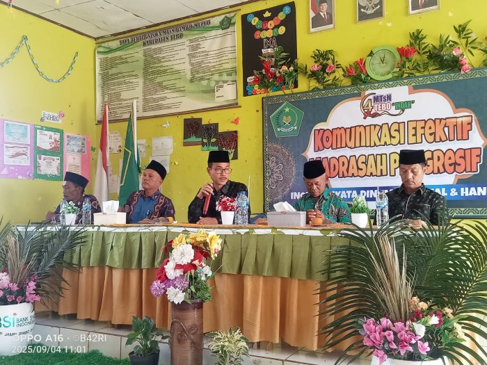 Satu Suara untuk Madrasah Lebih Maju: MTsN 2 Tebo Ikut Serta dalam Pertemuan FKKM