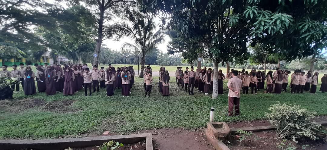HARI TERAKHIR ASESMEN SUMATIF DI MTSN 2 TEBO BERLANGSUNG LANCAR DAN TERTIB