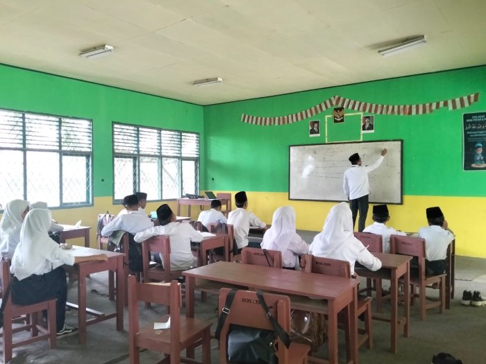 Kegiatan Belajar Mengajar di MTsN 2 Tebo Berlangsung Aktif dan Kondusif