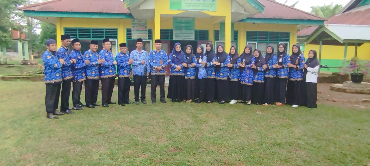 MTsN 2 TEBO PERINGATI HARI KESAKTIAN PANCASILA