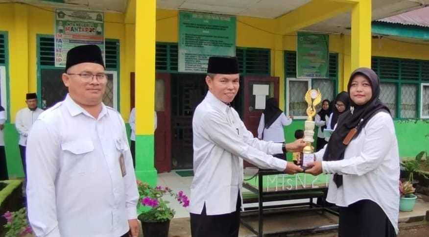 DRUMBAND â€œCITRA NADAâ€ MTSN 2 TEBO RAIH JUARA 1 TINGKAT SMP/MTS