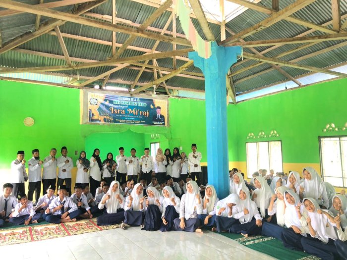 Pesantren Kilat dari KUA Kecamatan Tebo Ulu di MTs  Negeri 2 Tebo Berjalan Lancar