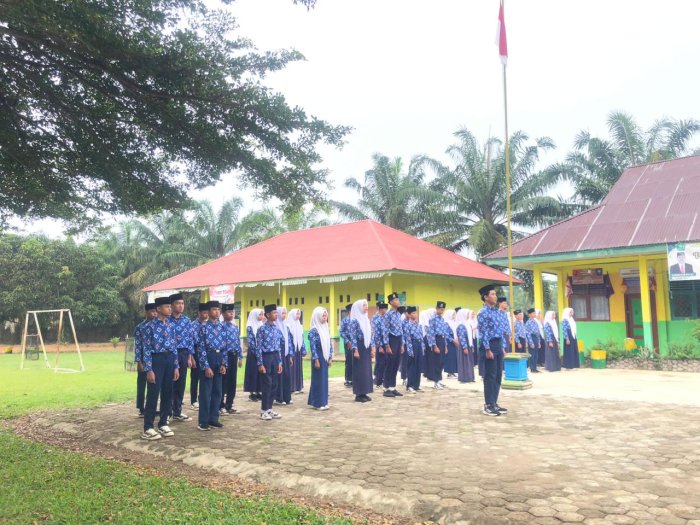 Apel Pembukaan Tes Kemampuan Akademik (TKA) Siswa Kelas IX MTs  Negeri 2 Tebo Berlangsung Khidmat