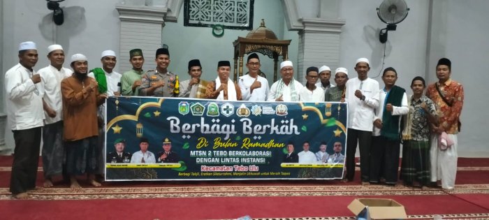 Setelah Buka Bersama, MTs  Negeri 2 Tebo Laksanakan Tarawih dan Safari Ramadhan di Masjid Islamic Center Pulau Temiang