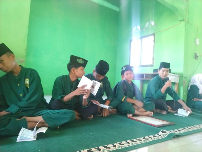 MTsN 2 Tebo Rutin Gelar Yasinan: Menyemai Nilai Religius Sejak Dini