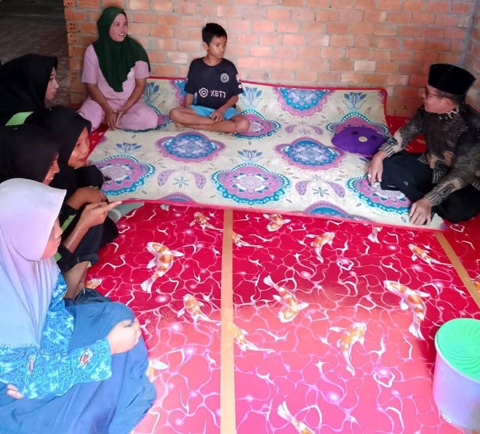 MTSN 2 TEBO PEDULI PENDIDIKAN: WALI KELAS KUNJUNGI SISWA YANG TIDAK IKUT KBM