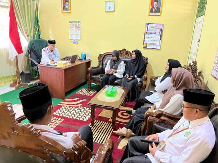 Kepala MTs  Negeri 2 Tebo Berikan Pengarahan kepada Wali Kelas