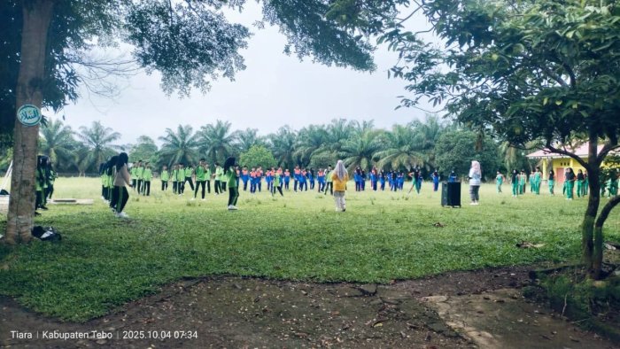 MTsN 2 Tebo Gelar Senam Sabtu Sehat Rutin